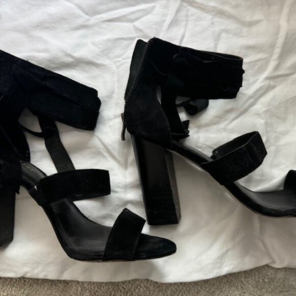 Shoes - Picture 1 of 5